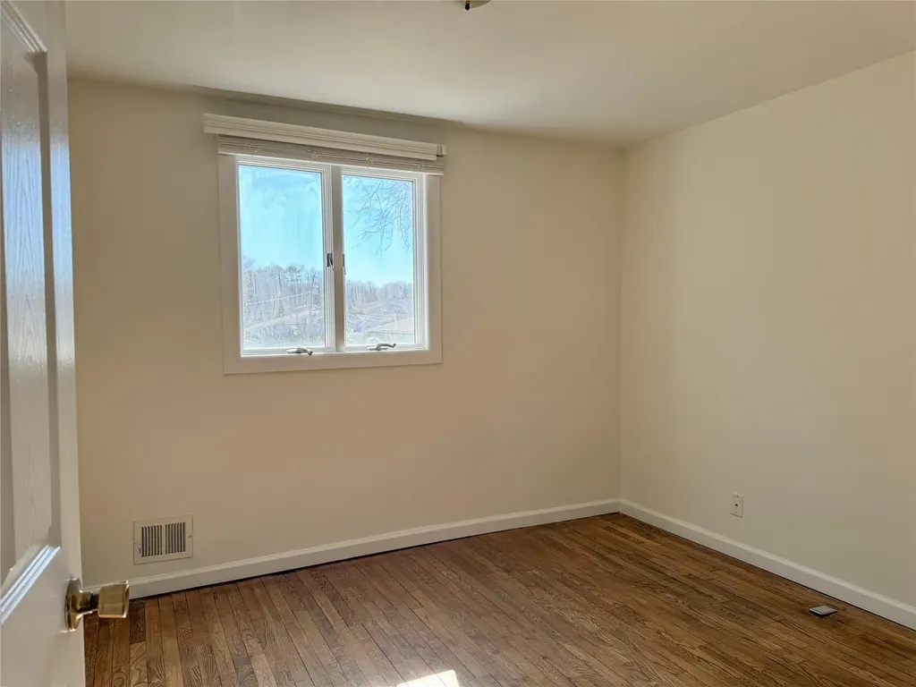 14 Farner Avenue Selden NY 11784