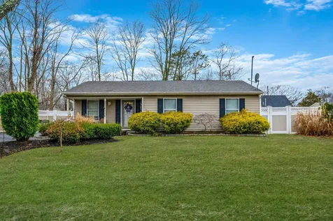 626 Provost Avenue Bellport NY 11713