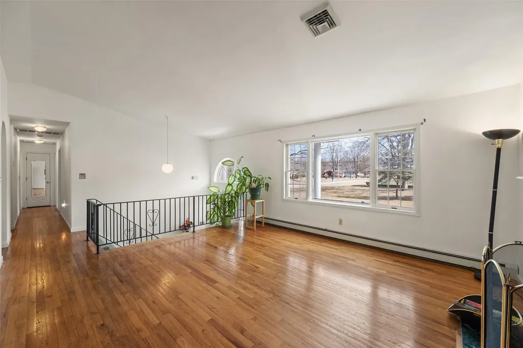109 Knoth Road Crossing Wallkill NY 12589