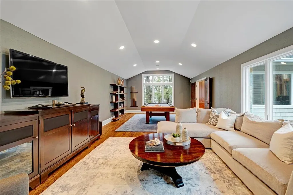 15 Kolbert Drive Scarsdale NY 10583