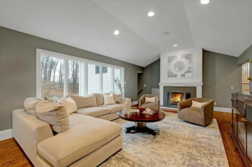 15 Kolbert Drive Scarsdale NY 10583