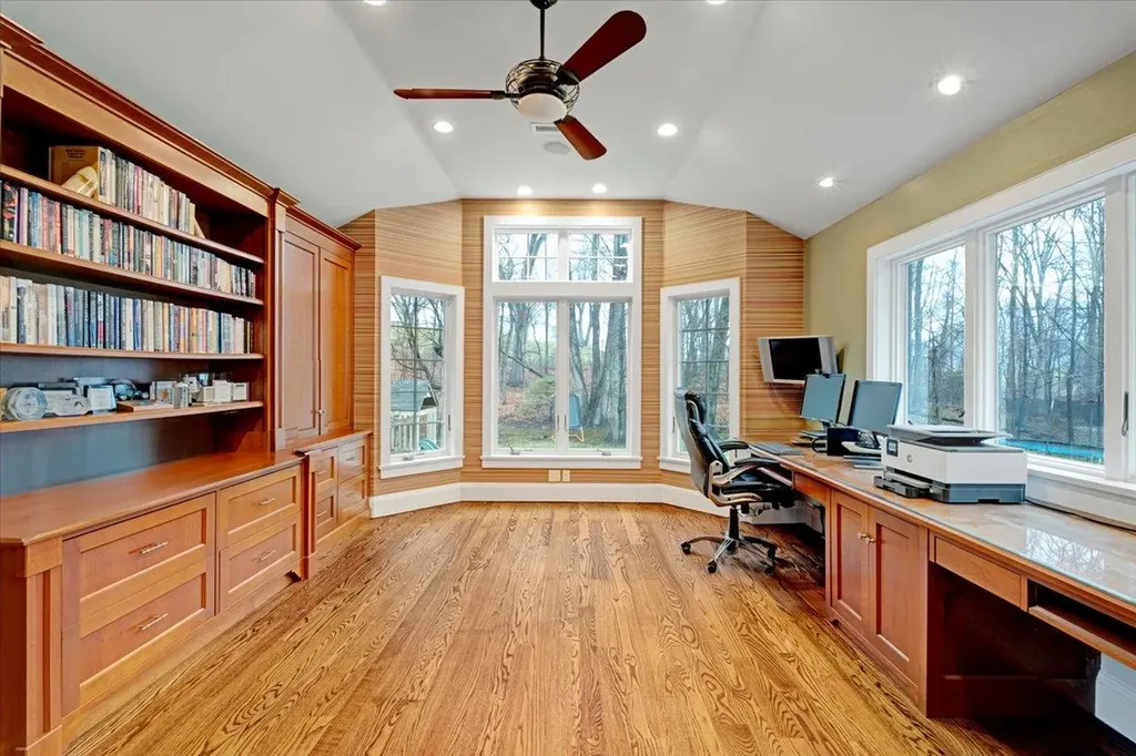 15 Kolbert Drive Scarsdale NY 10583