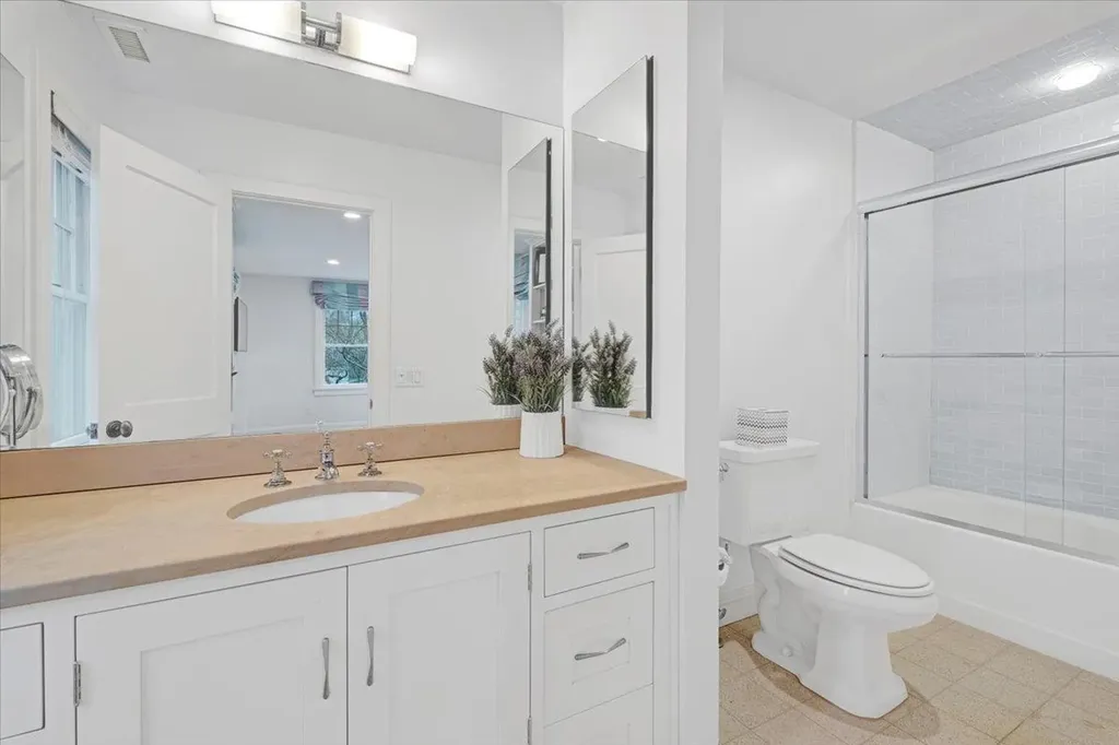 15 Kolbert Drive Scarsdale NY 10583