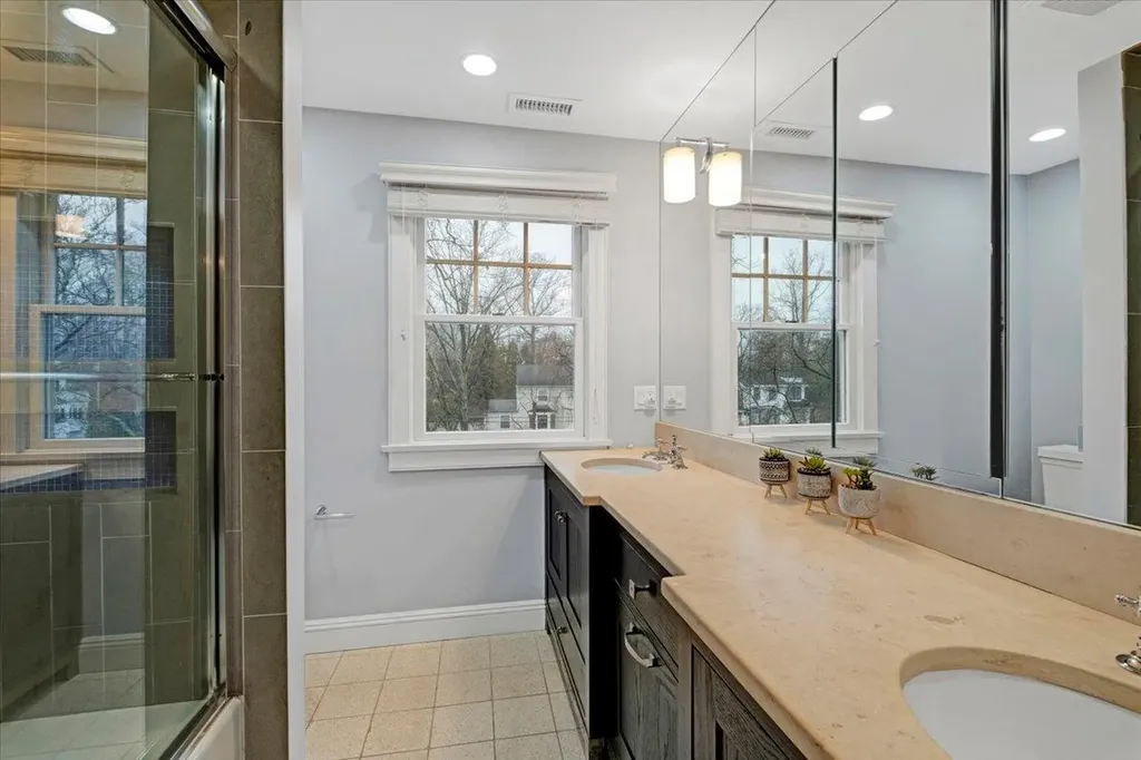 15 Kolbert Drive Scarsdale NY 10583