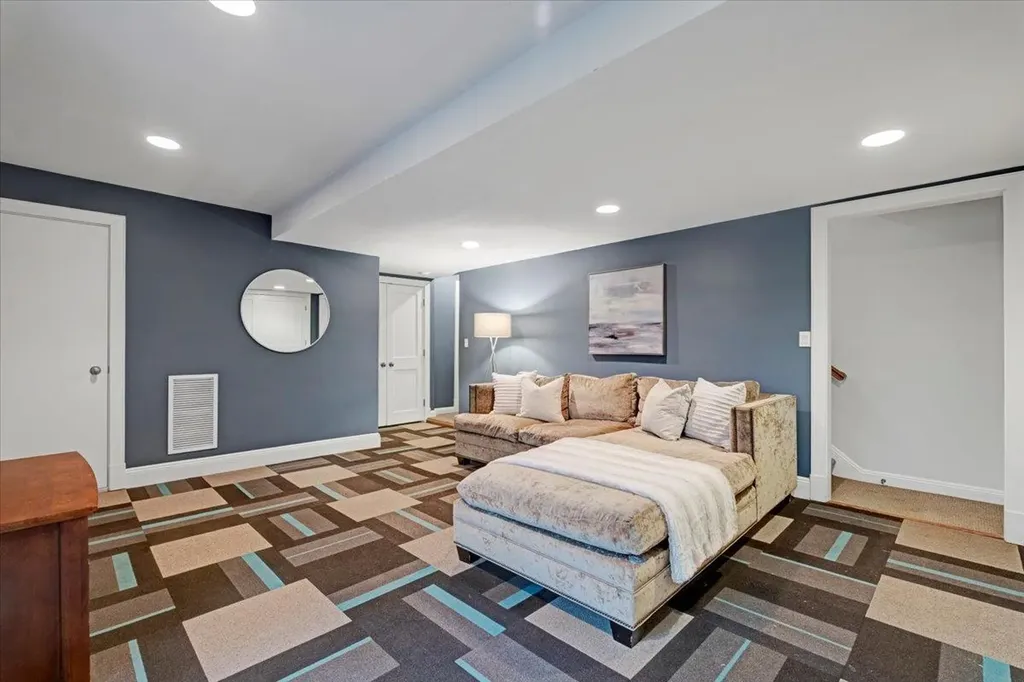 15 Kolbert Drive Scarsdale NY 10583