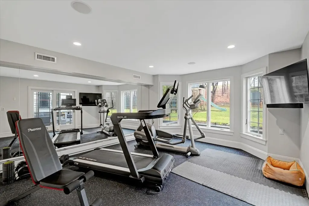 15 Kolbert Drive Scarsdale NY 10583