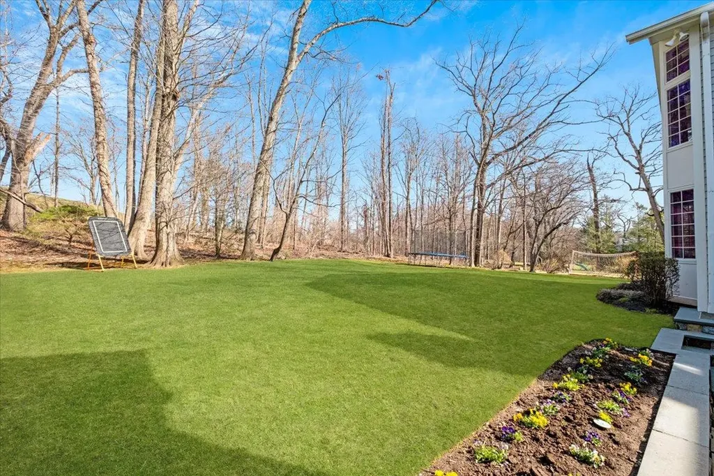 15 Kolbert Drive Scarsdale NY 10583