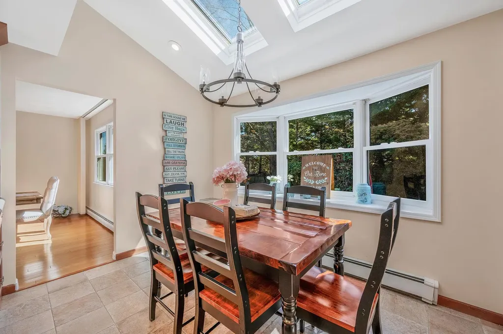17 Pound Ridge Road Plainview NY 11803