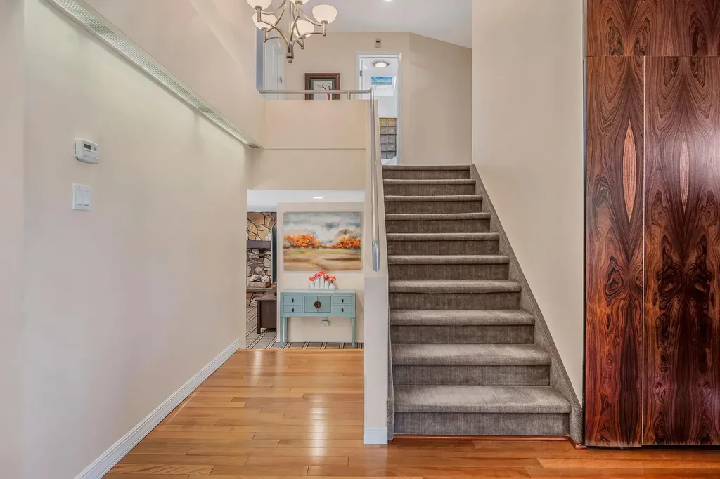 17 Pound Ridge Road Plainview NY 11803