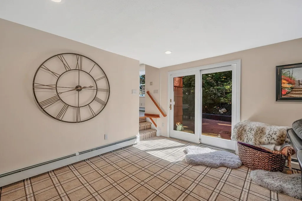 17 Pound Ridge Road Plainview NY 11803