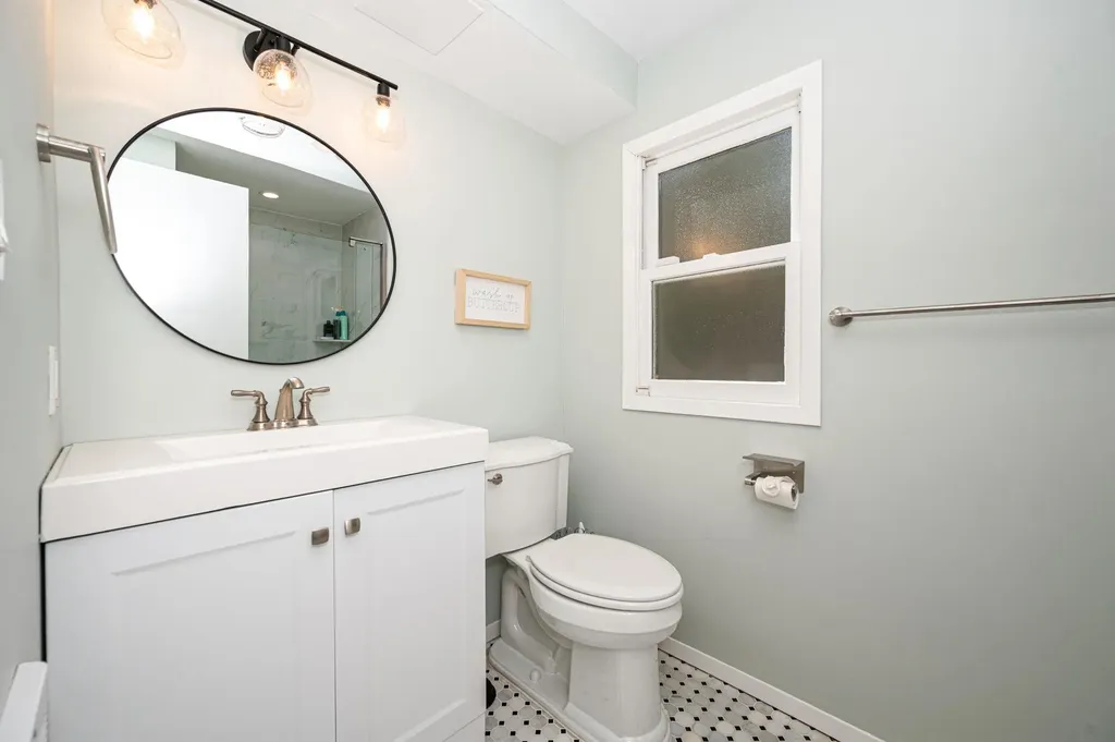 17 Pound Ridge Road Plainview NY 11803