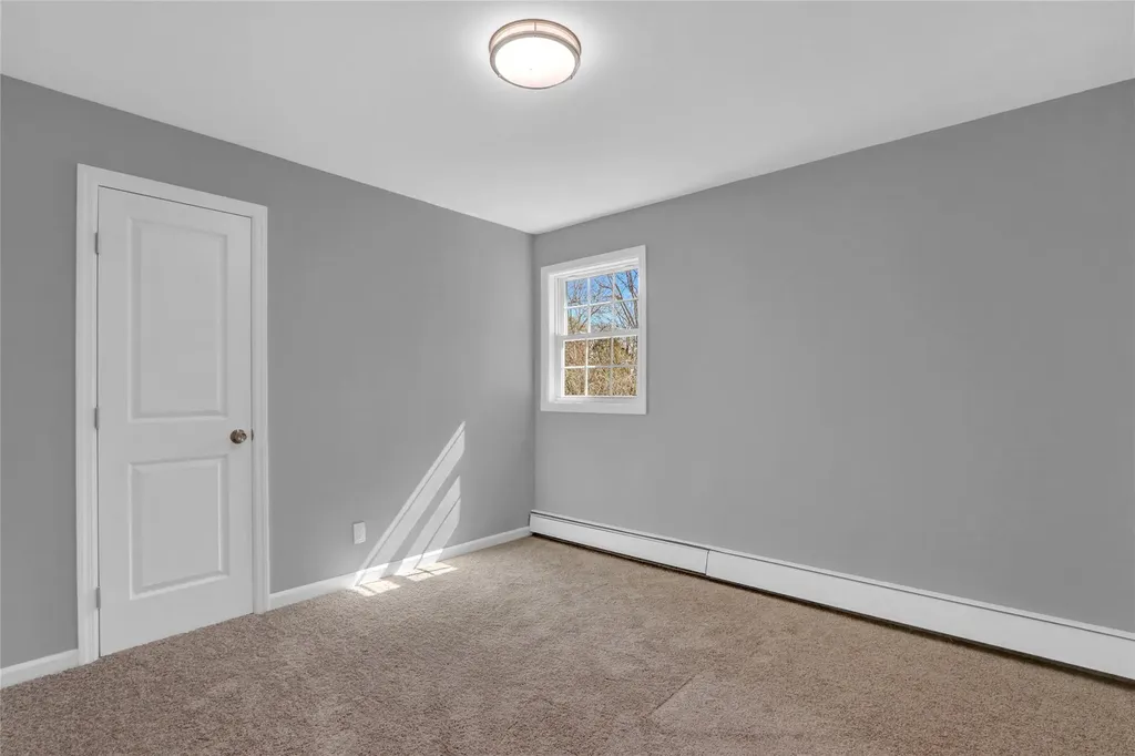 26 W Cedar Street Islip NY 11751