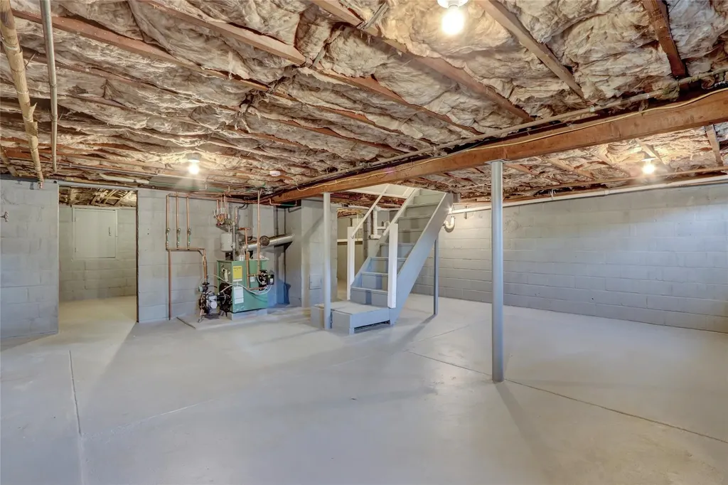 26 W Cedar Street Islip NY 11751
