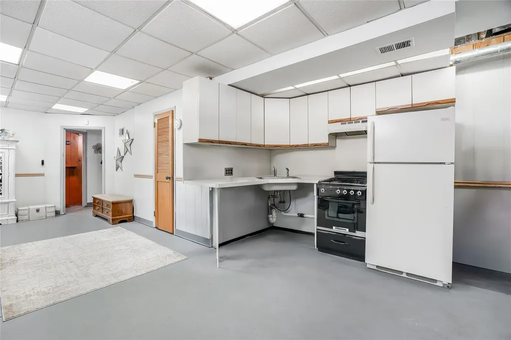 3211 Ampere Avenue Bronx NY 10465