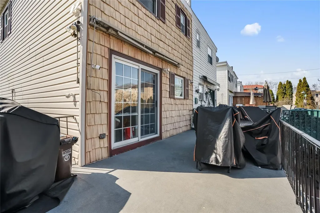 3211 Ampere Avenue Bronx NY 10465