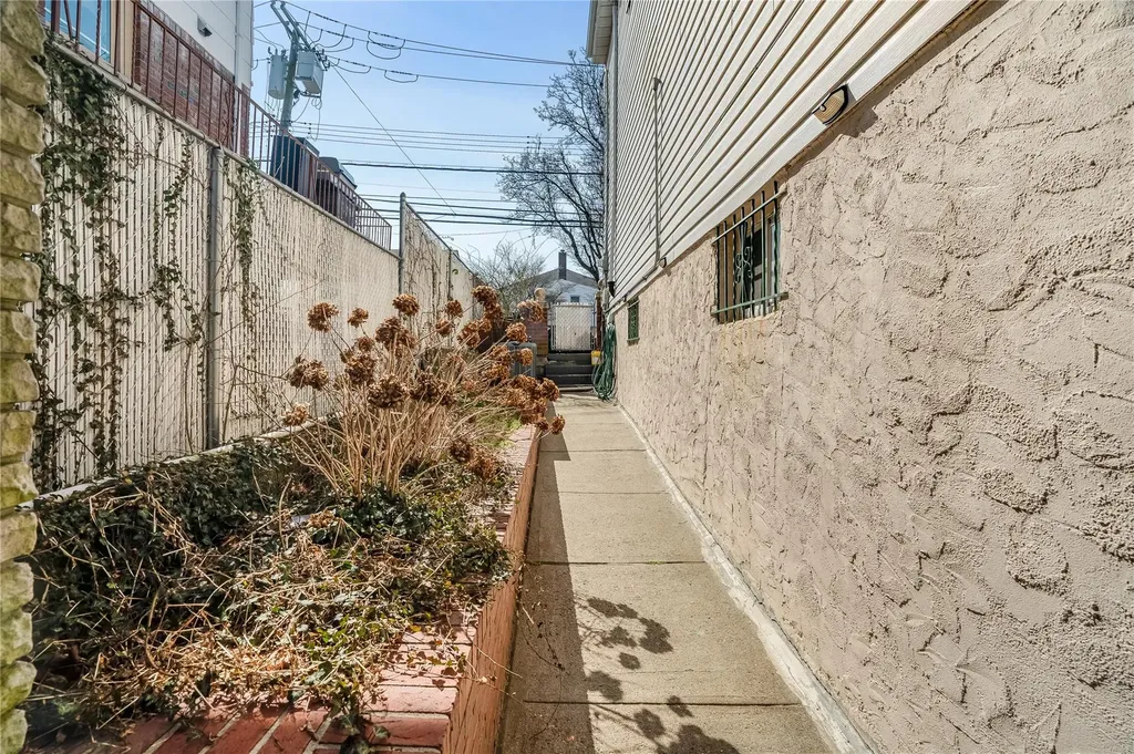 3211 Ampere Avenue Bronx NY 10465