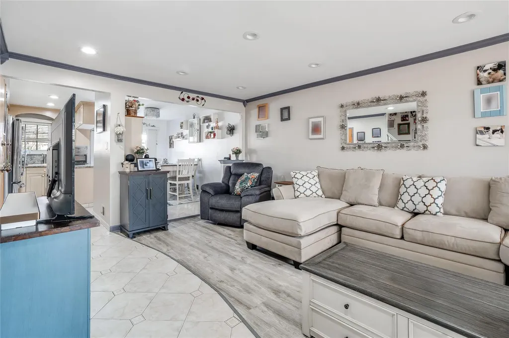 3211 Ampere Avenue Bronx NY 10465