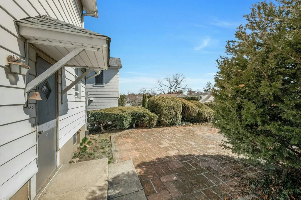 9 Doyer Avenue White Plains NY 10605
