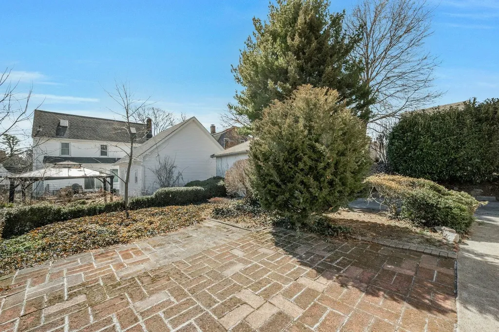 9 Doyer Avenue White Plains NY 10605