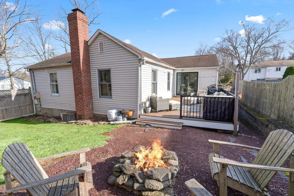 47 Maple Road Kings Park NY 11754