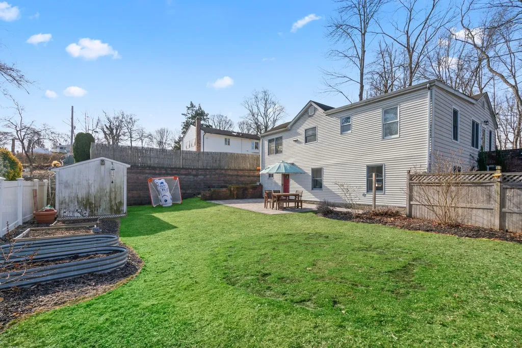 47 Maple Road Kings Park NY 11754