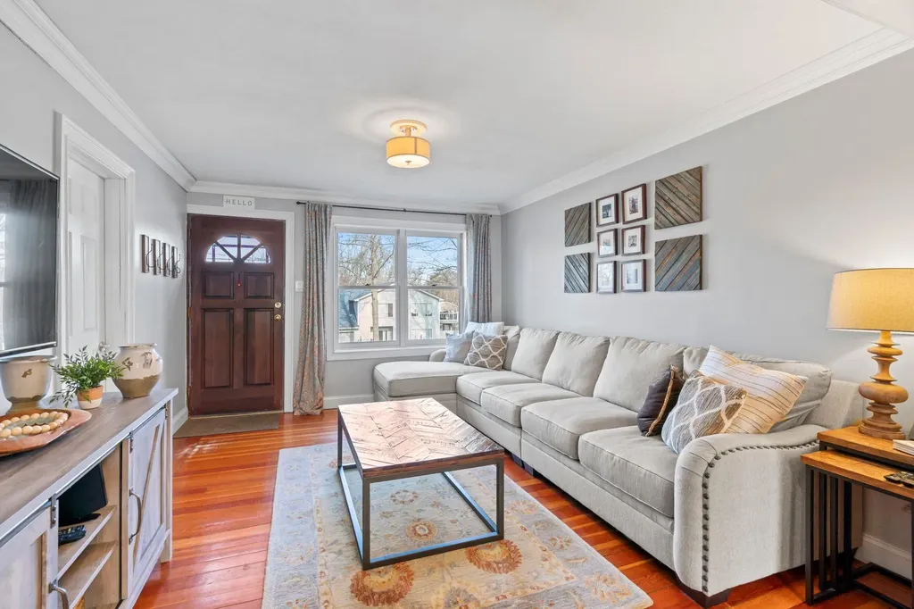 47 Maple Road Kings Park NY 11754
