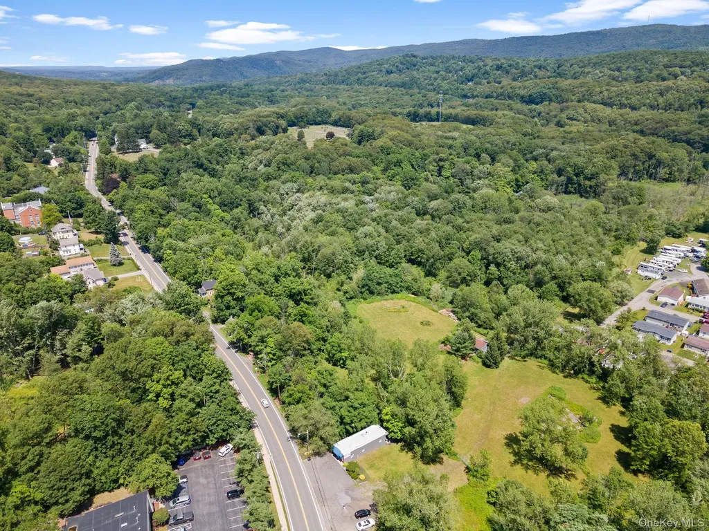 578 State Route 32 Highland Mills NY 10930