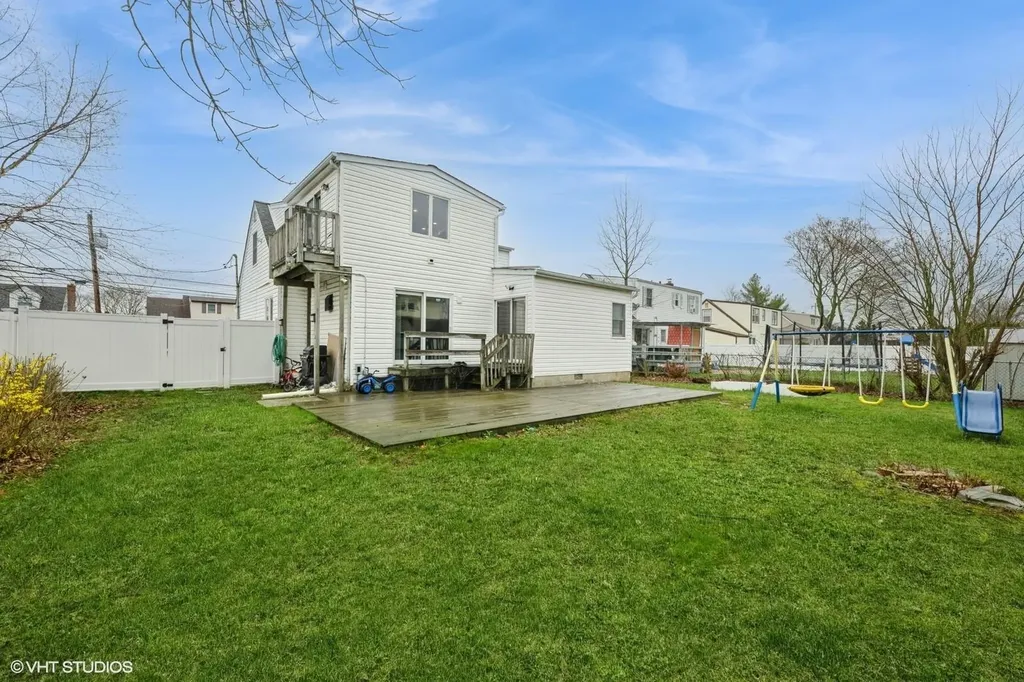 410 17th Street West Babylon NY 11704
