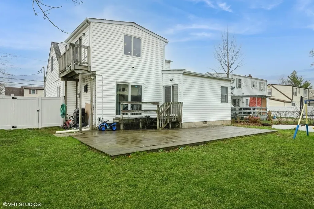 410 17th Street West Babylon NY 11704