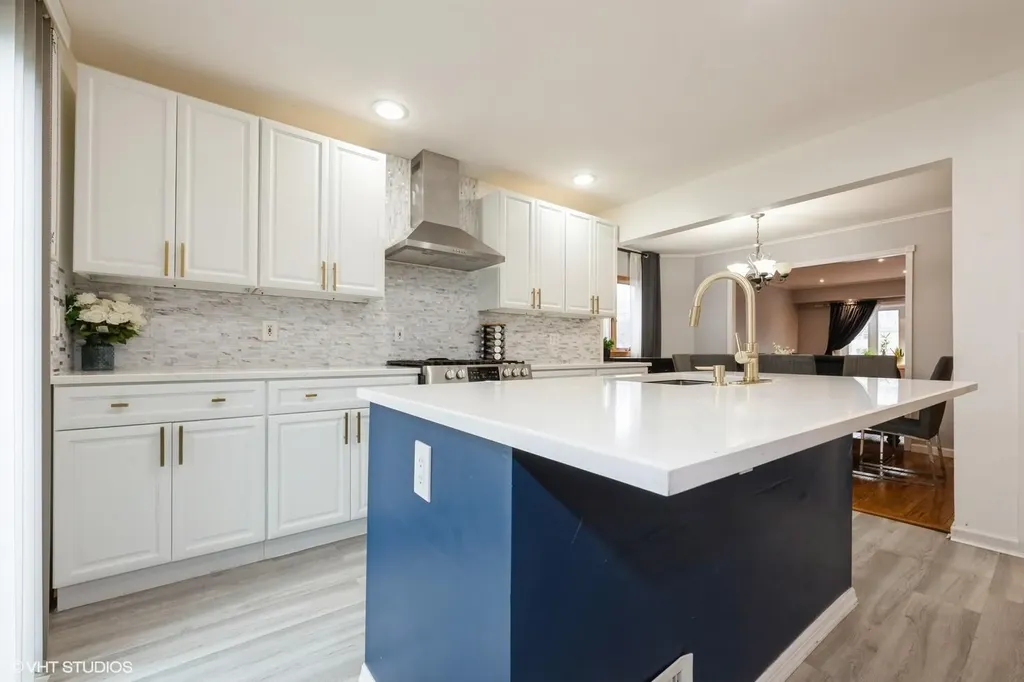 410 17th Street West Babylon NY 11704