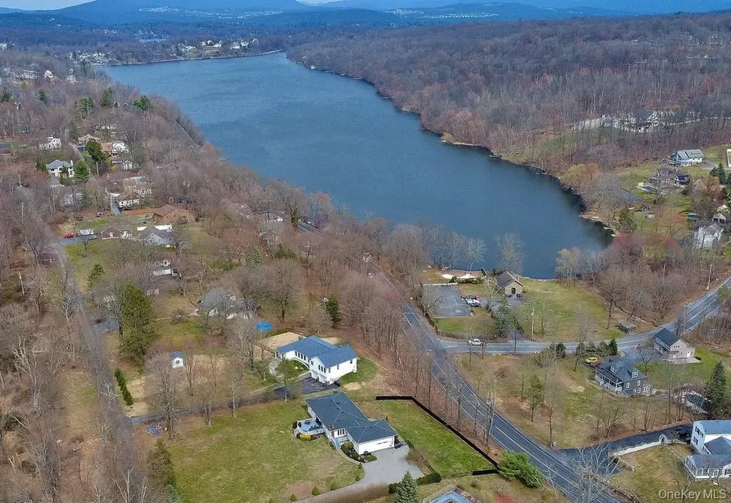 10 Hidden Drive Monroe NY 10950
