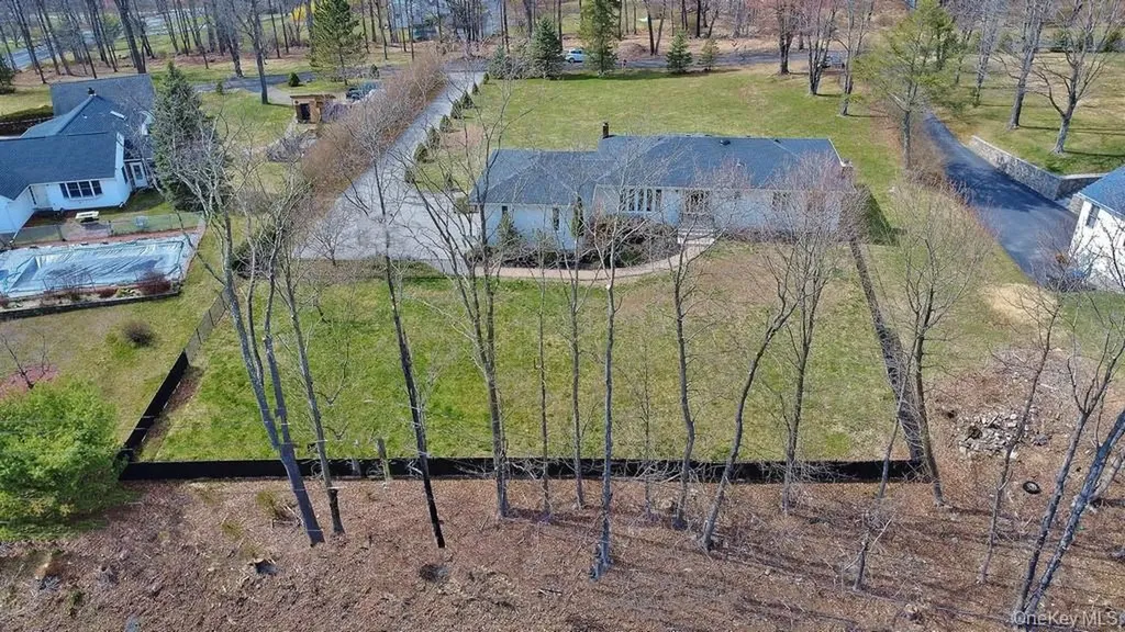 10 Hidden Drive Monroe NY 10950