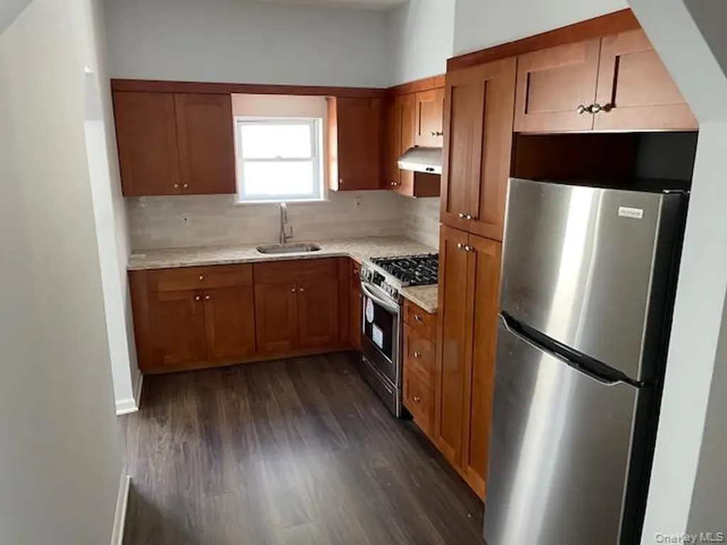 2010 Hobart Avenue Bronx NY 10461