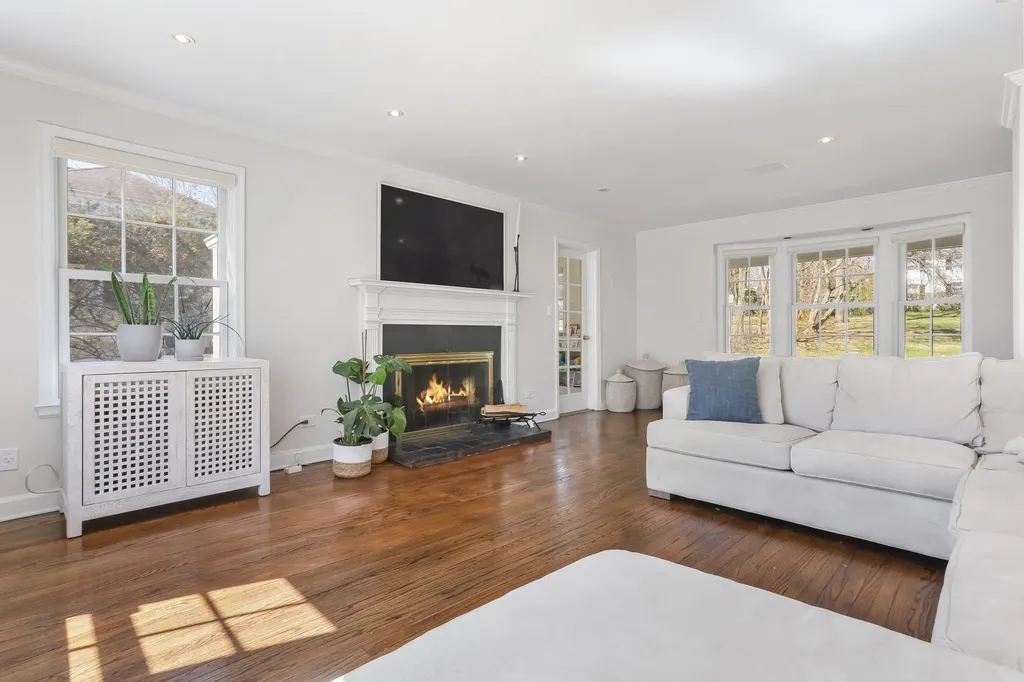 76 Puritan Drive Scarsdale NY 10583