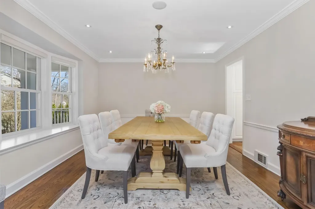 76 Puritan Drive Scarsdale NY 10583