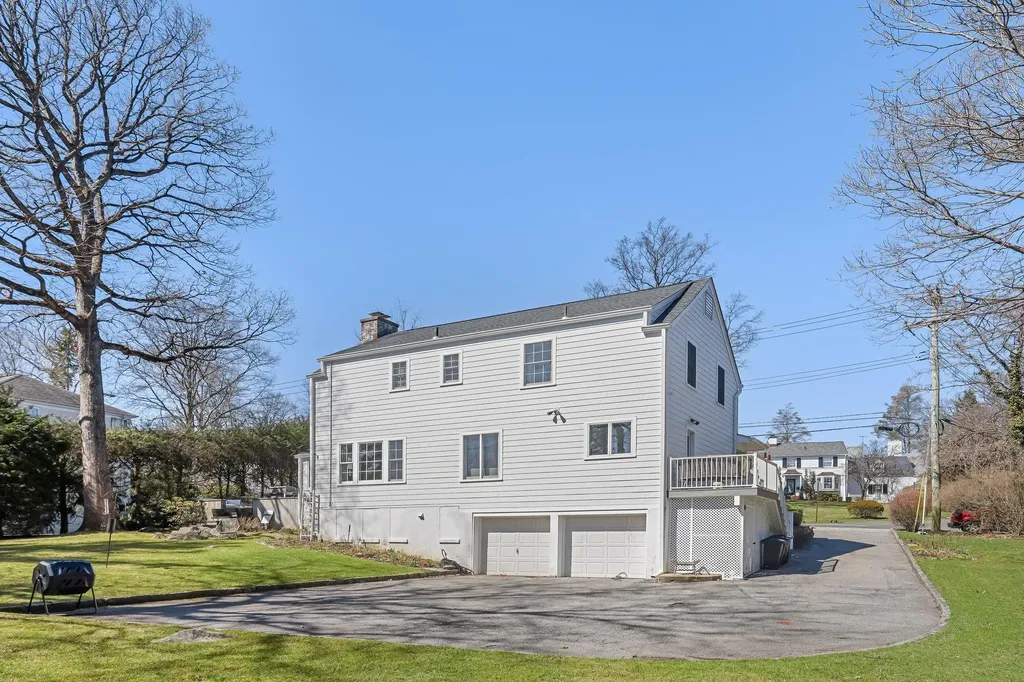 76 Puritan Drive Scarsdale NY 10583