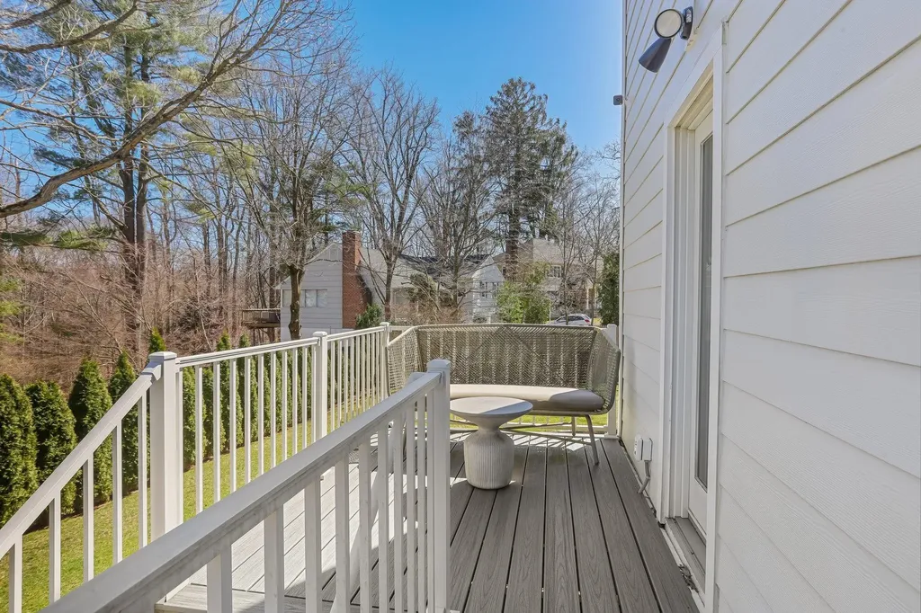 76 Puritan Drive Scarsdale NY 10583