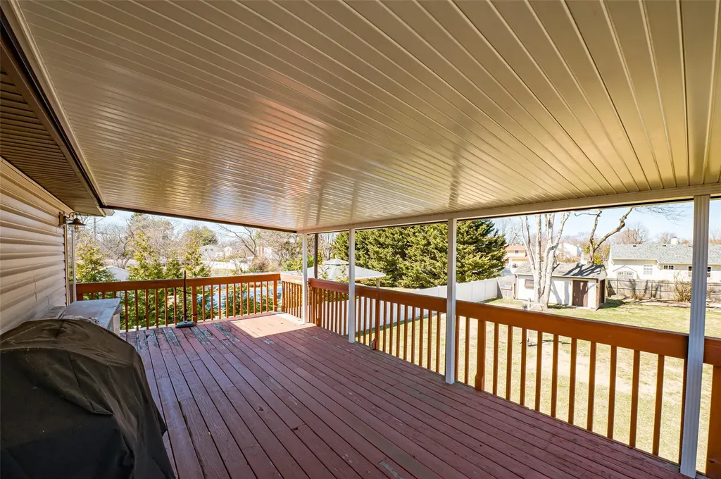 57 Pearsall Place Deer Park NY 11729