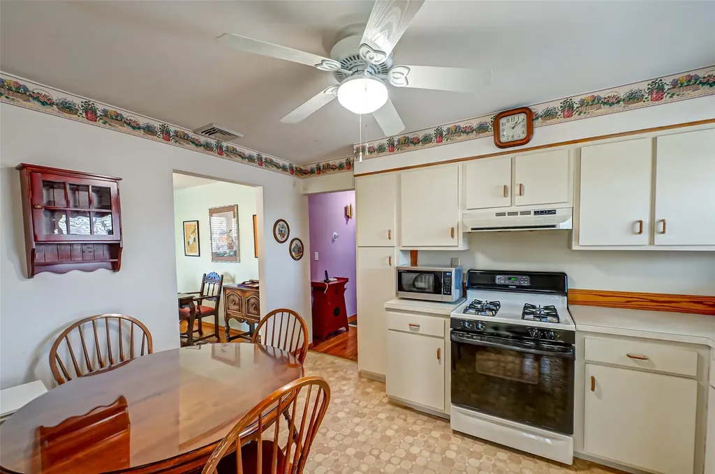 57 Pearsall Place Deer Park NY 11729
