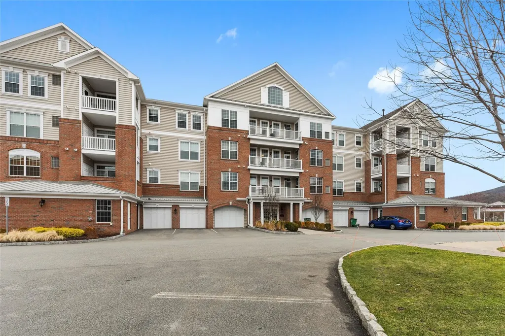 723 Regency Drive Fishkill NY 12524