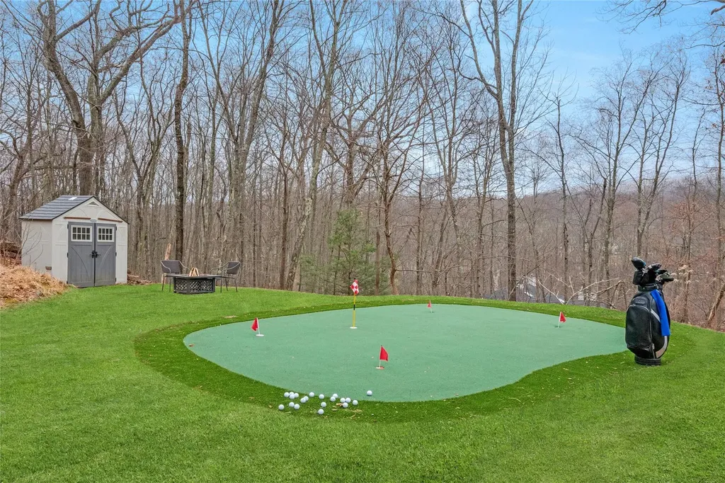 19 Split Rock Road Putnam Valley NY 10579