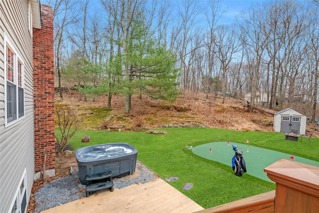 19 Split Rock Road Putnam Valley NY 10579