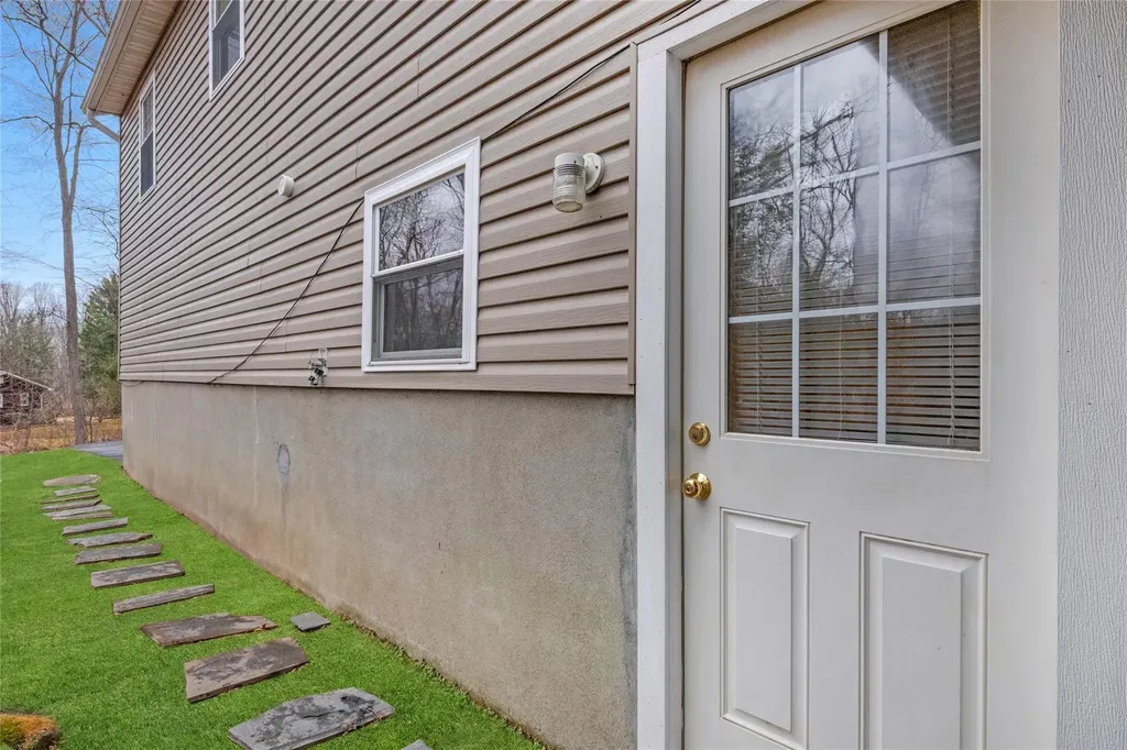 19 Split Rock Road Putnam Valley NY 10579