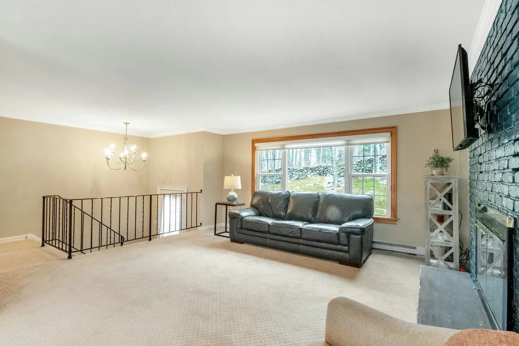 19 Split Rock Road Putnam Valley NY 10579