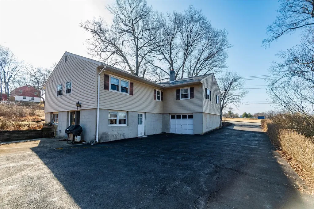 3 Bradley Lane Walden NY 12586