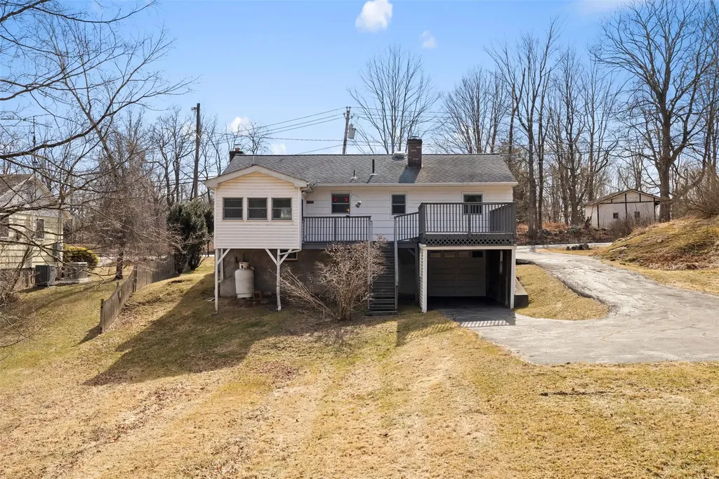 93 Mountainside Road Warwick NY 10990