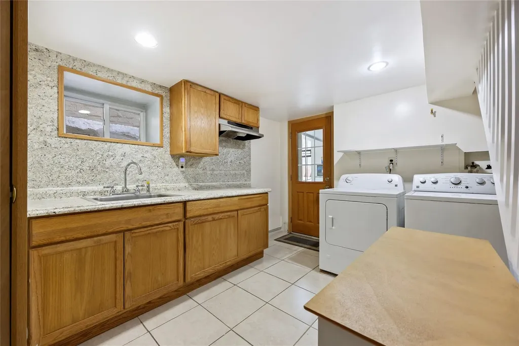 3278 Spencer Drive Bronx NY 10465