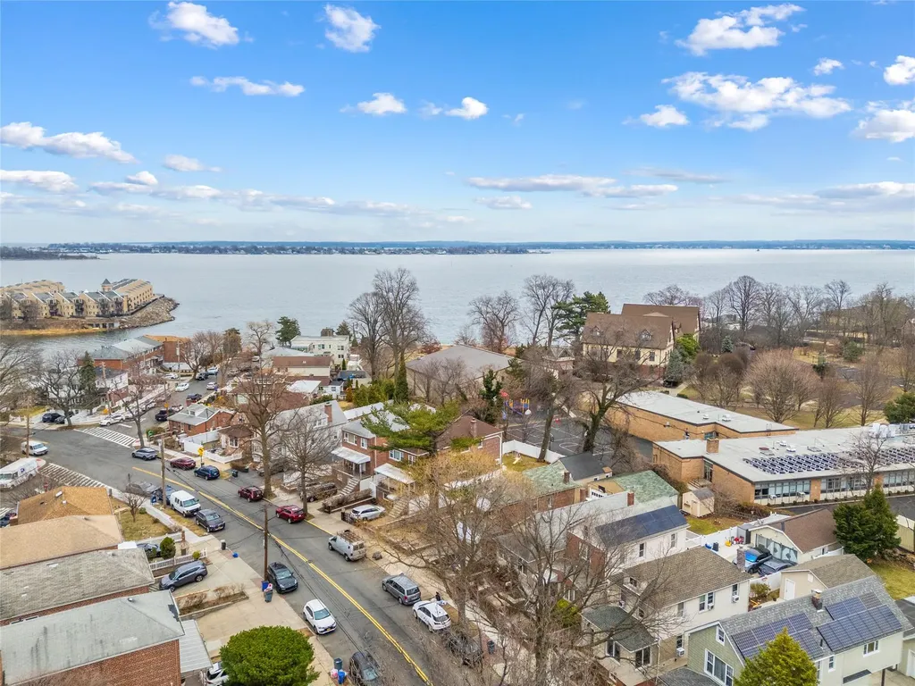 3278 Spencer Drive Bronx NY 10465