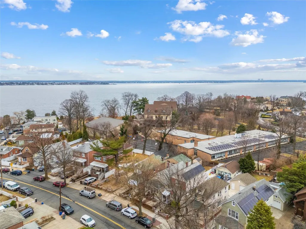 3278 Spencer Drive Bronx NY 10465