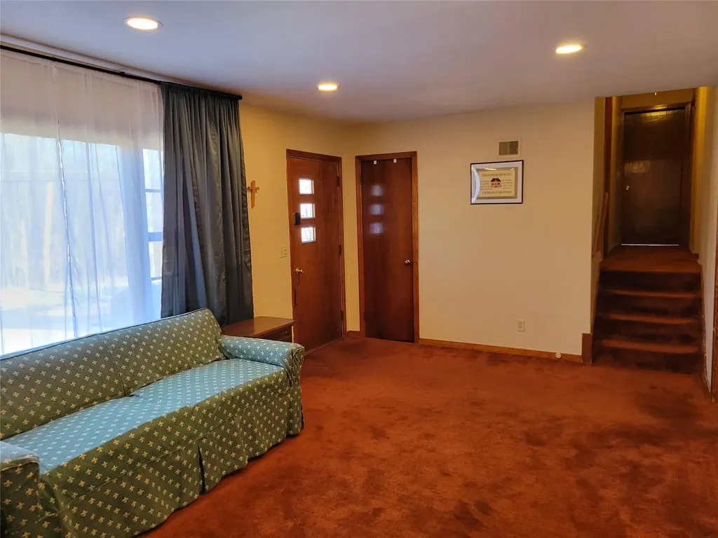 88 Cramer Road Poughkeepsie NY 12603